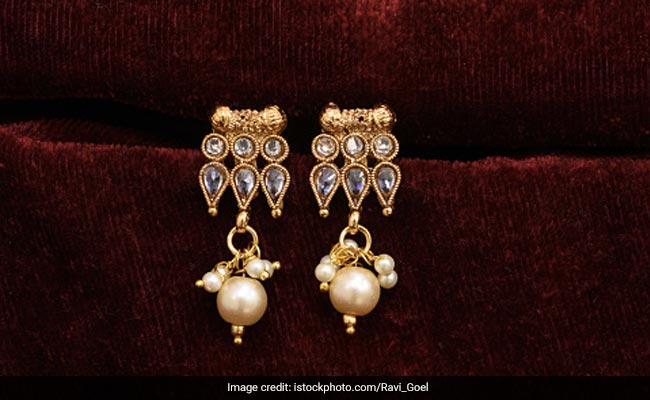 Amazon Great Indian Festival: अपने फेस्टिव लुक में डाल दीजिए जान इन किफायती फैशन जूलरी के साथ