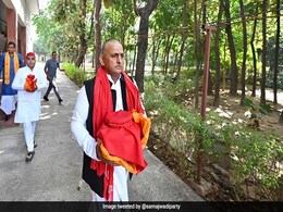 मुलायम सिंह की अस्थियां आज प्रयागराज में विसर्जित करेंगे अखिलेश यादव मुलायम सिंह की अस्थियां आज प्रयागराज में विसर्जित करेंगे अखिलेश यादव