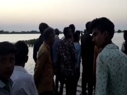 मंदसौर में चंबल नदी में डूबे 7 लोग, 3 शव बरामद; राहत और बचाव कार्य जारी मंदसौर में चंबल नदी में डूबे 7 लोग, 3 शव बरामद; राहत और बचाव कार्य जारी