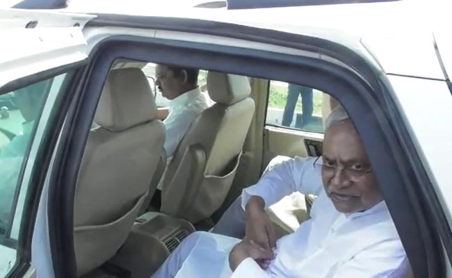 Watch: Nitish Kumar Shows Bandaged Stomach, Injured In Boat Accident
