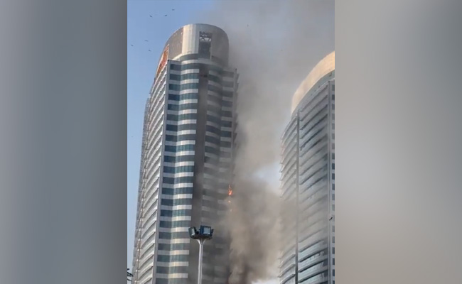 Video: Huge Fire At Pak Mall Spreads From 3rd To 20th Floor