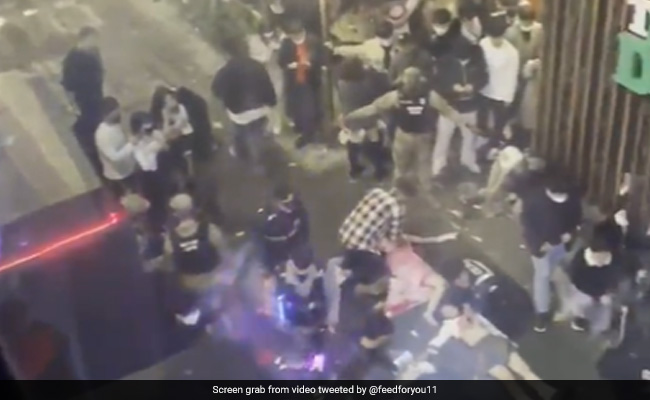 दक्षिण कोरिया: हैलोवीन कार्यक्रम में भगदड़ के बाद 151 की मौत, 100 घायल