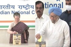 Congress President Election: Sonia Gandhi, Manmohan Singh Among Early Voters Congress President Election: Sonia Gandhi, Manmohan Singh Among Early Voters