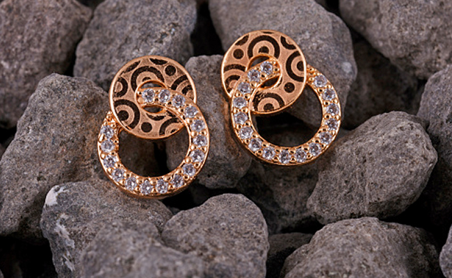 Amazon Great Indian Festival: From Earrings To Necklaces, These Fashion Jewellery Pieces Will Up Your Festive Fashion In No Time