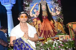 Durga Puja 2022: Hrithik Roshan Pictured At A <i>Pandal</i> Durga Puja 2022: Hrithik Roshan Pictured At A <i>Pandal</i>