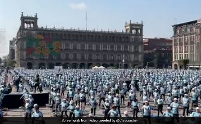 Mexico City Creates World Record With Largest Fitness Trampoline Class