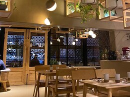 OMO Cafe Is Serving Vegetarian Food Made With Farm-Fresh, Seasonal Ingredients