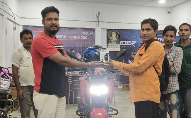 Video: Assam Man Pays Rs 50,000 In Coins To Buy His Dream Bike