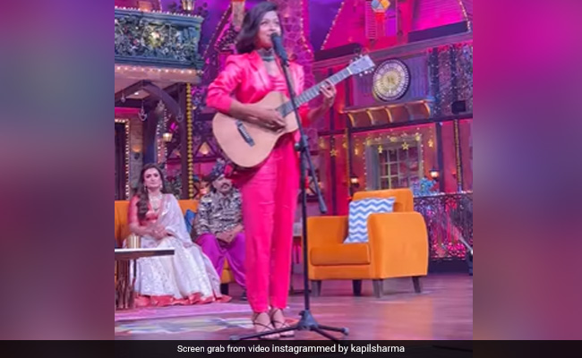 Watch: "Viral Sensation" Yohani Sings Her Song <i>Manike</i> On The Kapil Sharma Show