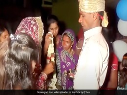 गुस्से में एक-दूसरे को वरमाला पहनाने के बाद दूल्हा-दुल्हन ने जो किया, लोगों के पांव तले खिसक गई जमीन, बोले- क्या मजबूरी थी भाई ! गुस्से में एक-दूसरे को वरमाला पहनाने के बाद दूल्हा-दुल्हन ने जो किया, लोगों के पांव तले खिसक गई जमीन, बोले- क्या मजबूरी थी भाई !