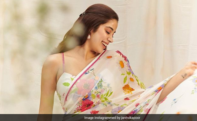 Amazon Great Indian Festival: When Gorgeous Floral Sarees Are At Up To 80% Off, You Simply Cannot Miss Them