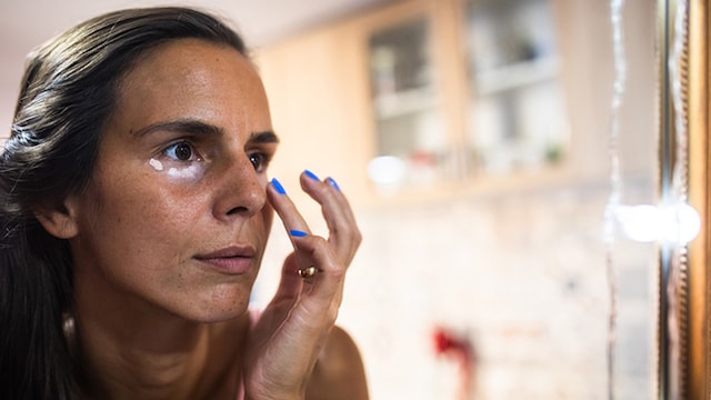 Vitamin B12, which is crucial for clearing dark skin, is abundant in milk