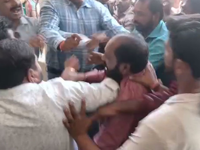 Video: BJP Corporator's Husband Thrashed By Civic Staff At Police Station