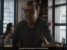 The Storyteller Trailer: रिलीज हुआ 'द स्टोरीटेलर' का ट्रेलर, पहली बार ऐसे किरदार में नजर आएंगे परेश रावल The Storyteller Trailer: रिलीज हुआ 'द स्टोरीटेलर' का ट्रेलर, पहली बार ऐसे किरदार में नजर आएंगे परेश रावल