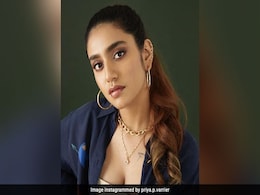 समंदर किनारे मस्ती करते नजर आईं Priya Prakash Varrier, विंक गर्ल ने अपनी अदाओं से चलाया जादू समंदर किनारे मस्ती करते नजर आईं Priya Prakash Varrier, विंक गर्ल ने अपनी अदाओं से चलाया जादू