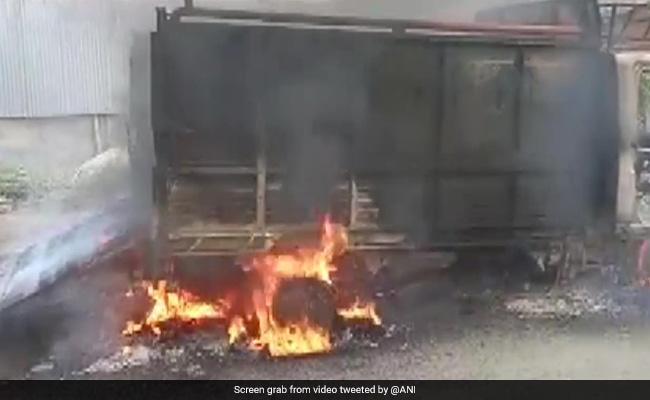 Suspected Cattle Smuggler Thrashed By Mob, Van Torched In Bengal's Howrah