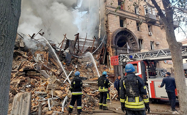 2 Dead, 5 Missing After Russia Strikes Ukraine City Twice Within Weeks