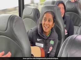 Viral Video: Cricketer Jemimah Rodrigues Sings '<i>Channa Mereya</i>' With Teammates, Anushka Sharma Responds Viral Video: Cricketer Jemimah Rodrigues Sings '<i>Channa Mereya</i>' With Teammates, Anushka Sharma Responds