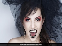 Halloween party में जा रहे हैं तो अपनाइए ये Scary Makeup लुक, फिर हर कोई डरेगा आपसे Halloween party में जा रहे हैं तो अपनाइए ये Scary Makeup लुक, फिर हर कोई डरेगा आपसे
