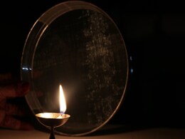 Karwa Chauth 2022: शादी के बाद पहली बार रख रही हैं करवा चौथ-व्रत तो काम आ सकती हैं ये बातें, जरूर नोट कर लें Karwa Chauth 2022: शादी के बाद पहली बार रख रही हैं करवा चौथ-व्रत तो काम आ सकती हैं ये बातें, जरूर नोट कर लें