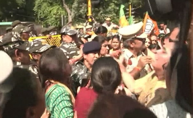 Shocking Video: BJP Protesters In Delhi Drag Woman Cop By Her Hair
