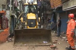 3 Killed, 4 Trapped After Building Collapses In Delhi Amid Non-Stop Rain 3 Killed, 4 Trapped After Building Collapses In Delhi Amid Non-Stop Rain