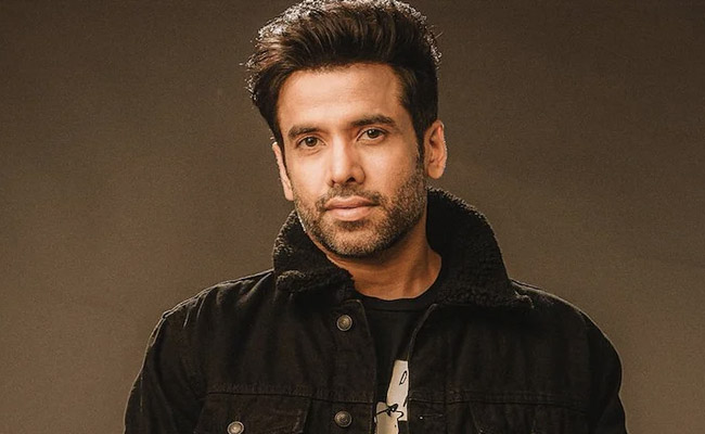 'सभी स्टार किड्स को नही मिलती एक जैसी अहमियत', सालों बाद छलका तुषार कपूर का दर्द, बोले- करीना के लिए मुझे...