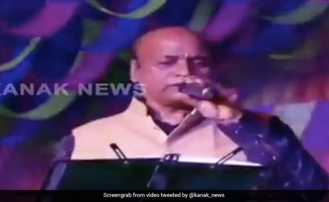 Odia Singer Collapses And Dies While Performing On Stage