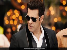 Video: सलमान खान के 57वें बर्थडे का जश्न शुरू, खूबसूरत लाइटों से सजा भाईजान का गैलेक्सी अपार्टमेंट Video: सलमान खान के 57वें बर्थडे का जश्न शुरू, खूबसूरत लाइटों से सजा भाईजान का गैलेक्सी अपार्टमेंट