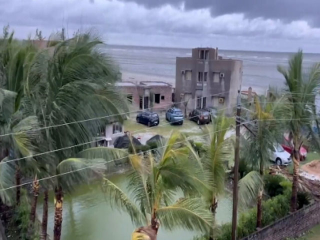 चक्रवात 'सितरंग' ने बांग्लादेश में ली 9 लोगों की जान, देश के इन राज्यों में भारी बारिश का 'रेड अलर्ट'