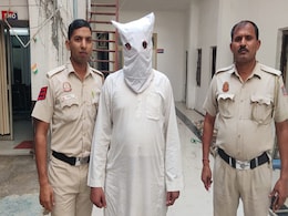 मदरसे में मौलाना करता था बच्चे का यौन शोषण.. किसी को बताने पर दी थी हत्या की धमकी, गिरफ्तार मदरसे में मौलाना करता था बच्चे का यौन शोषण.. किसी को बताने पर दी थी हत्या की धमकी, गिरफ्तार