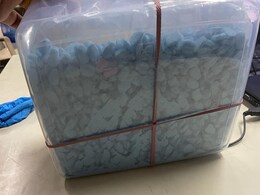 मुंबई एयरपोर्ट पर DRI की बड़ी कार्रवाई, 15 करोड़ का ड्रग्स जब्त मुंबई एयरपोर्ट पर DRI की बड़ी कार्रवाई, 15 करोड़ का ड्रग्स जब्त