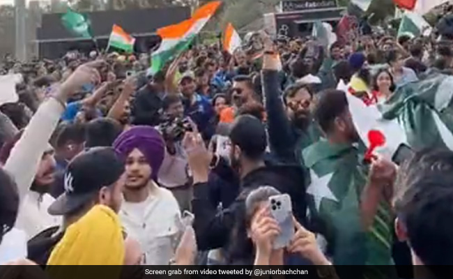 Watch: India, Pak Cricket Fans Dance In Rare Show Of Unity. Guess The Song