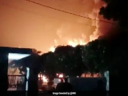 Video: गुरुग्राम में ऑटो पार्ट्स बनाने वाली फैक्ट्री में भीषण आग Video: गुरुग्राम में ऑटो पार्ट्स बनाने वाली फैक्ट्री में भीषण आग