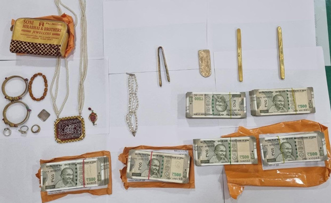 Mumbai Man Thought 'Djinn' Was Stealing Gold. Thief Turned Out To Be...