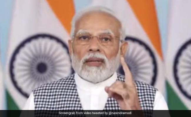 <i>Swadeshi</i>, Self-Reliance Extremely Relevant in <i>Azadi Ka Amrit Kaal</i>: PM Modi