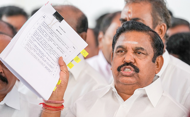 AIDMK ने उम्मीदवारों की घोषणा की, जयललिता के खिलाफ चुनाव लड़ने वाली वकील को भी टिकट