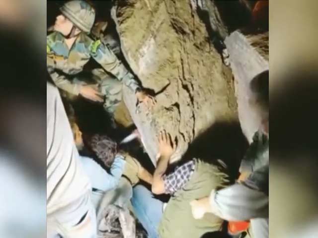 4 Killed, 6 Injured After Landslide At Jammu And Kashmir Tunnel