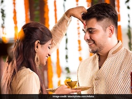 Bhai Dooj 2023: कब है भाई दूज 14 या 15 नवंबर? जानें सही डेट, मुहूर्त, कथा और रेसिपी Bhai Dooj 2023: कब है भाई दूज 14 या 15 नवंबर? जानें सही डेट, मुहूर्त, कथा और रेसिपी