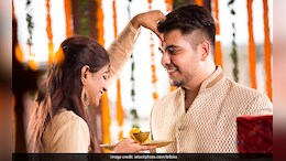 Bhai Dooj की तारीख को लेकर पंडितों में बनी सहमति, बहनें इस दिन भाइयों को कर सकेंगी तिलक, यह है शुभ मूहर्त