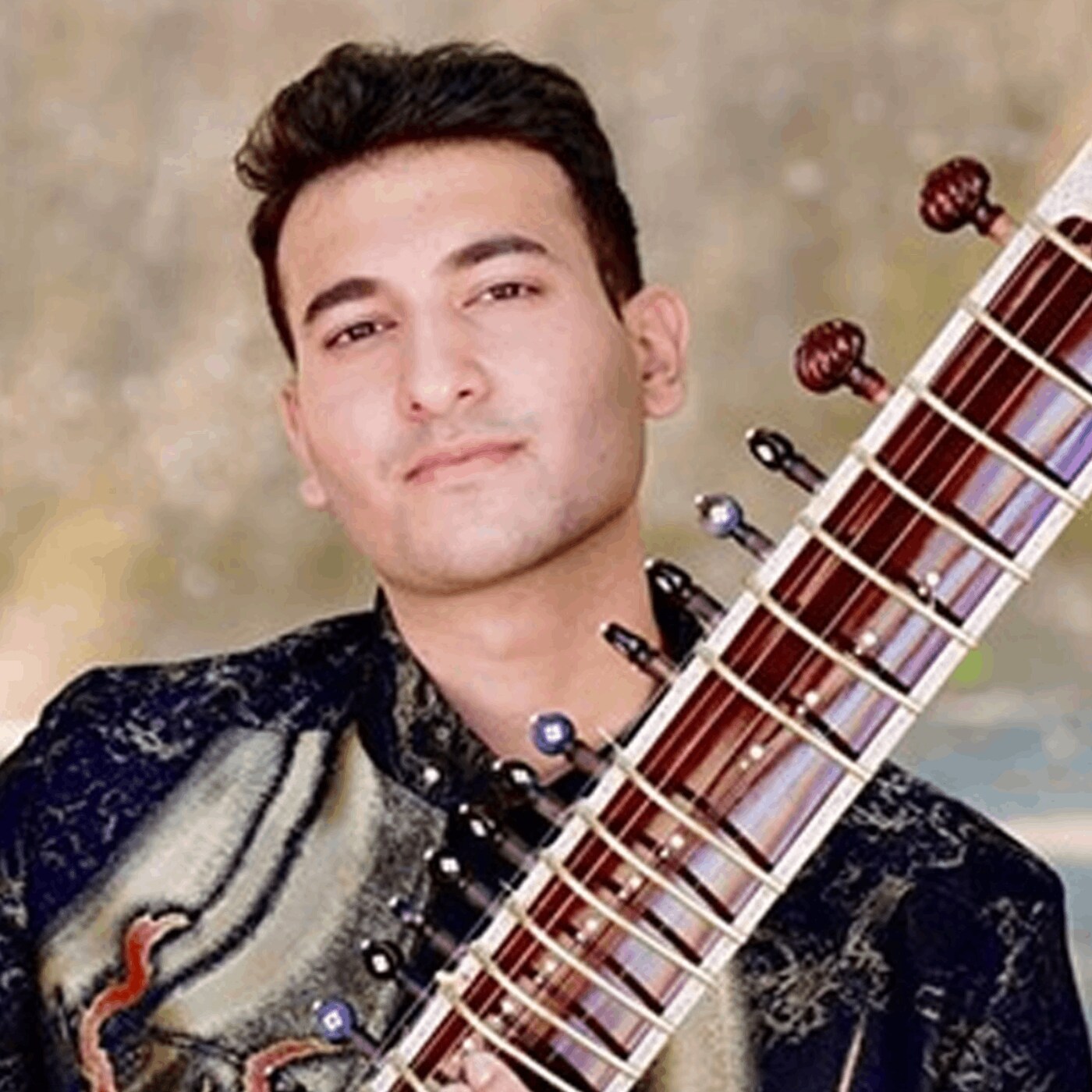 ‘सितार फॉर मेंटल हेल्थ’: मिलिए भारत के सबसे कम उम्र के सितार वादकों में से एक ऋषभ रिखीराम शर्मा से