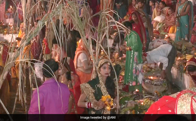 Thousands Gather At Delhi Ghats On Last Day Of Chhath Puja
