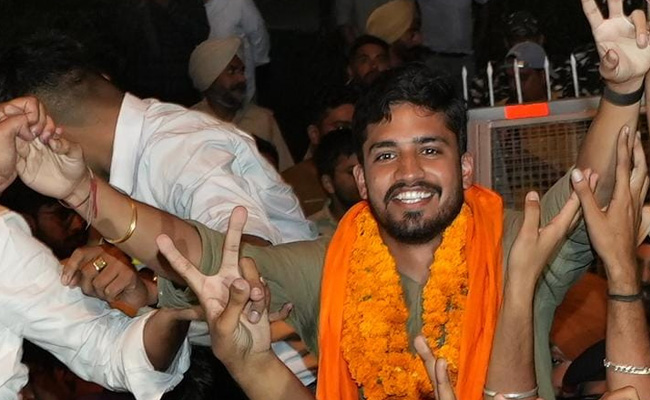 पंजाब यूनिवर्सिटी छात्रसंघ चुनाव: AAP की छात्र इकाई CYSS की शानदार जीत, आयुष खटकड़ बने अध्यक्ष