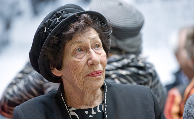 Holocaust Survivor Hannah Goslar, Friend Of Anne Frank, Dies At 93