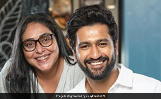 Vicky Kaushal Shares A Pic Of His <i>Sam Bahadur</i> Director Meghana Gulzar's "Talvar"
