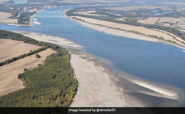 Mississippi River Continues To Sink To Record Lows Due To Historic Drought