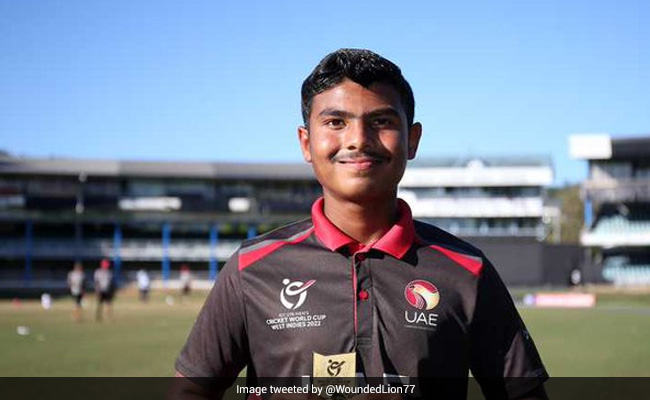 UAE के 16 साल के गेंदबाज ने T20 वर्ल्ड कप में रचा इतिहास, बनाया विश्व रिकॉर्ड
