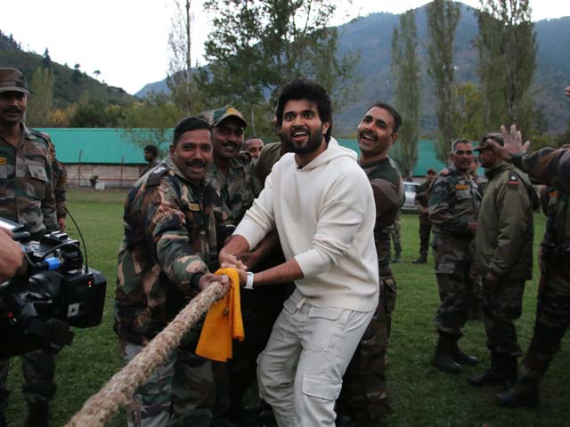 Vijay Deverakonda's Tug-Of-War With Soldiers