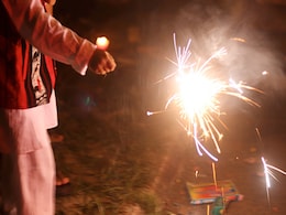 Diwali Burn Care: दीवाली पर अगर हल्की-फुल्की जल गई है स्किन तो तुरंत अपना लें ये उपाय, नहीं बढ़ेगा घाव Diwali Burn Care: दीवाली पर अगर हल्की-फुल्की जल गई है स्किन तो तुरंत अपना लें ये उपाय, नहीं बढ़ेगा घाव