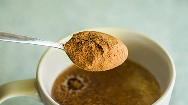 Flaxseed powder contains essential minerals like calcium, magnesium, and phosphorus